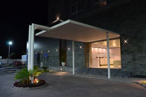 Property entrance - Hotel Casa Inn Business Irapuato (Irapuato)