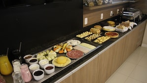 Free daily buffet breakfast - Klein ville Dois Irmãos (Dois Irmaos)