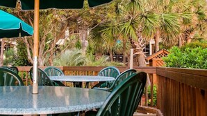 Outdoor dining - Beach Cove 411 Tower A Sierra's 1 Bedroom Condo by Prista Management (North Myrtle Beach)