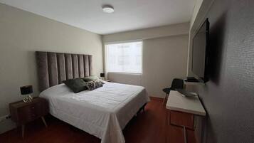 Business Apartment, 4 Bedrooms | 3 bedrooms, in-room safe, iron/ironing board, free WiFi