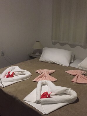 Superior Apartment | Iron/ironing board, rollaway beds, free WiFi