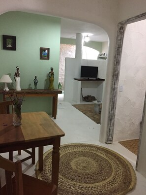 สแตนดาร์ดอพาร์ทเมนท์, 1 ห้องนอน | เตารีด/โต๊ะรีดผ้า, เตียงเสริม/เปล, Wi-Fi ฟรี