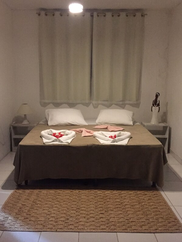 Superior Apartment | Iron/ironing board, rollaway beds, free WiFi