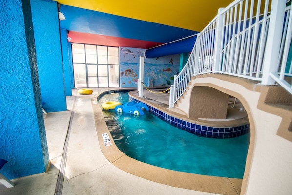 Appart'hôtel Luxe, 1 chambre, en front de plage | Piscine couverte | Piscine couverte, piscine extérieure