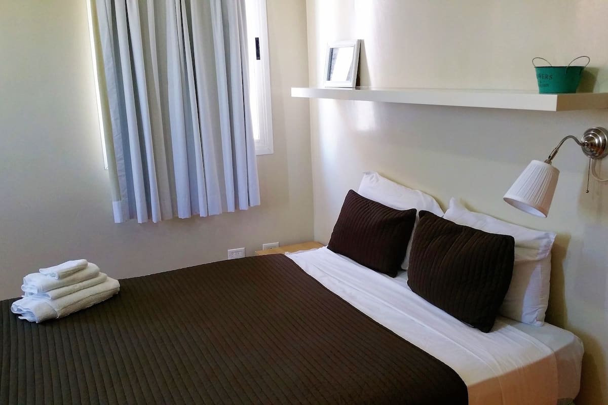 Apartment, 3 Bedrooms | 1 bedroom, blackout curtains, free cots/infant beds, rollaway beds
