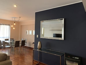 Comfort Apartment, 3 Bedrooms | Living area