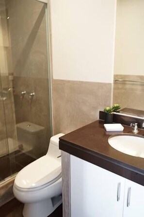 Comfort Apartment, 3 Bedrooms | Bathroom - MLA apartments - Bolognesi (Lima)