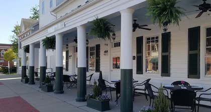 Washington Inn and Tavern