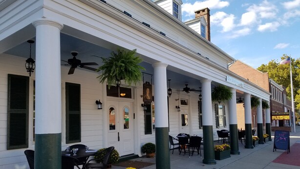 Porch - Washington Inn and Tavern (Princess Anne)