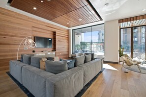 Lobby sitting area - Global Luxury Suites at Mountain View (Mountain View)
