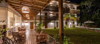 Live Hotel Boutique - Adults Only