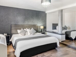 Superior Two Beds | Cortinas blackout, tabla de planchar con plancha y wifi gratis