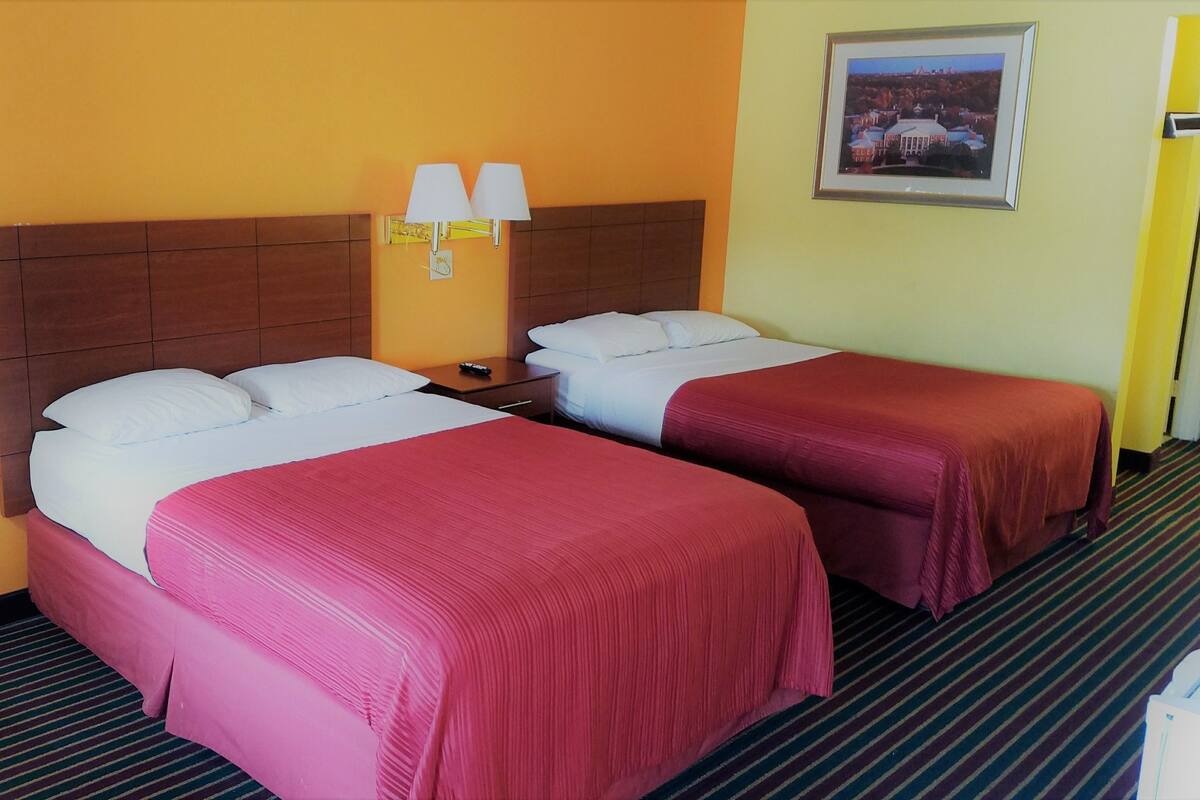 WiFi (無料)