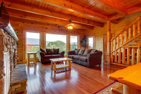 Cabana, vários quartos | Sala de estar