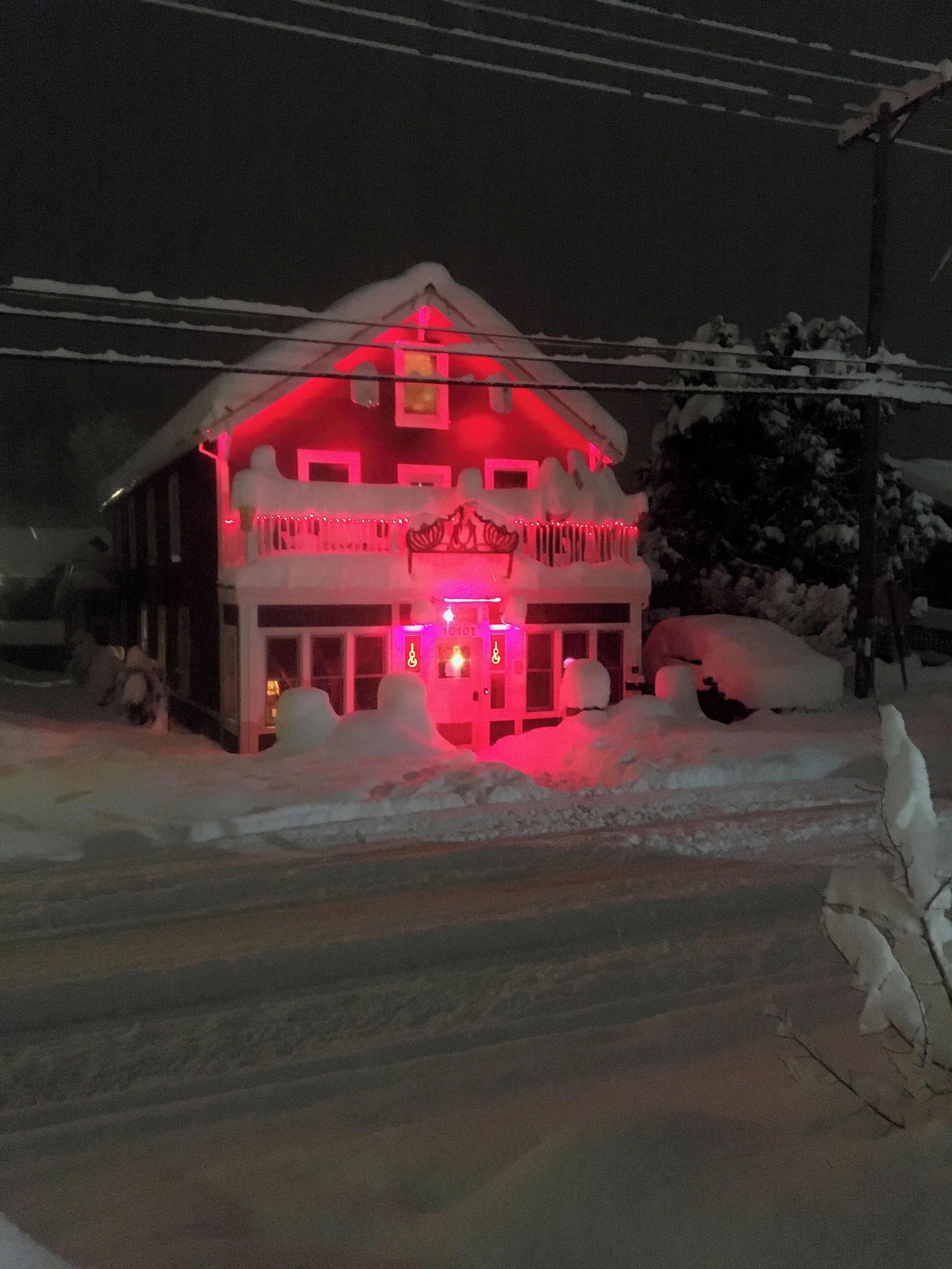 Vista frontal de la propiedad