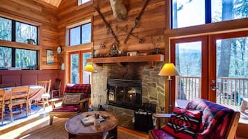 Cabin, 2 Bedrooms | Ruang tamu