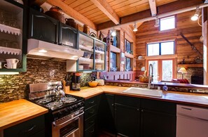 Cabin, 2 Bedrooms | Private kitchen | Fridge, microwave, oven, dishwasher