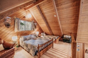 Cabin, 1 Bedroom - 53mbr - Hot Tub - Wi-fi - Sleeps 6 1 Bedroom Home by RedAwning (Deming)