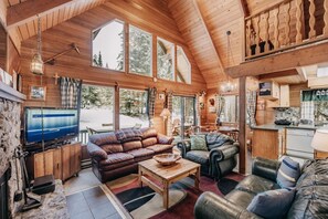 小屋, 1 间卧室 | 起居区 | DVD 播放器