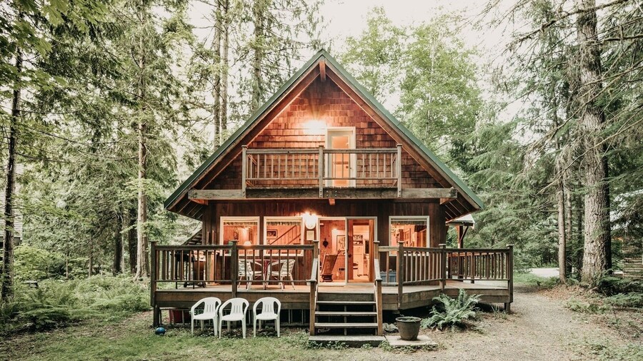 32mbr - Bbq - Pets Ok - Wood Stove - Sleeps 7 3 Bedroom Home by RedAwning