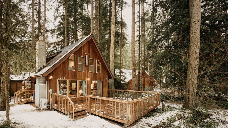 35sl - Air Conditioning - Pets Ok - Fireplace - Sleeps 6 3 Bedroom Home by RedAwning