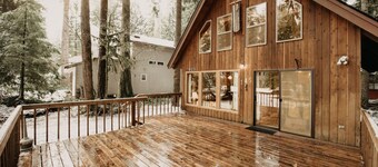 35sl - Air Conditioning - Pets Ok - Fireplace - Sleeps 6 3 Bedroom Home by RedAwning