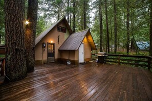 Cabin, 3 Bedrooms | Exterior