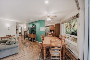 Cabin, 2 Bedrooms | Dining