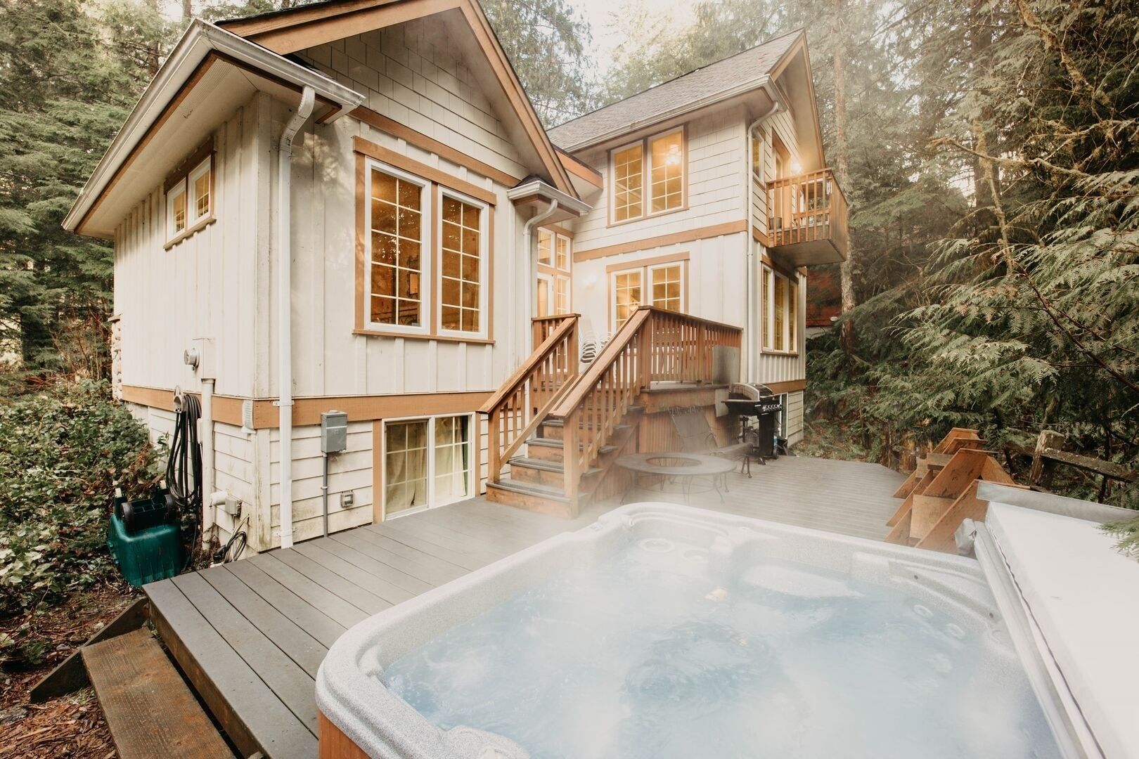 Cabin, 3 Bedrooms | Outdoor spa tub