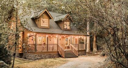 89gs - Hot Tub - Pets Ok - Wifi - Sleeps 4 1 Bedroom Home by RedAwning