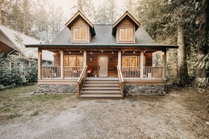Cabin, 2 Bedrooms | Exterior