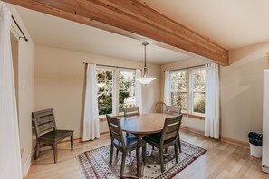 Cabin, 2 Bedrooms | Dining