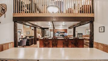 Cabin, nhiều phòng ngủ | Khu ăn uống