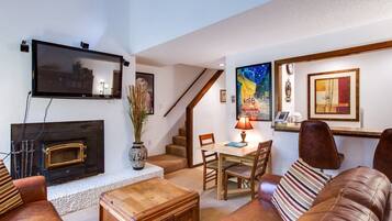 Condo, 2 Bedrooms | Living area | TV, fireplace, DVD player