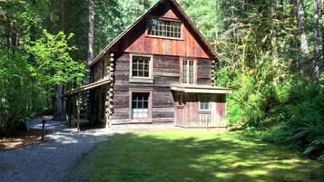 Condo, 2 Bedrooms | Exterior