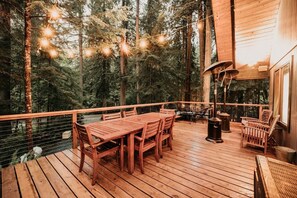 Cabaña, 2 habitaciones | Restaurante al aire libre