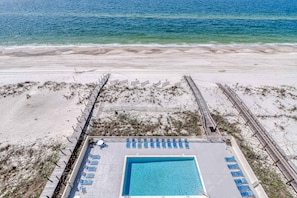 Apartamento, 2 habitaciones | Playa | Ubicación a pie de playa