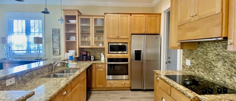 Cottage, 3 Bedrooms, Pool Access, Beachside | Private kitchen | Full-size fridge, microwave, oven, stovetop