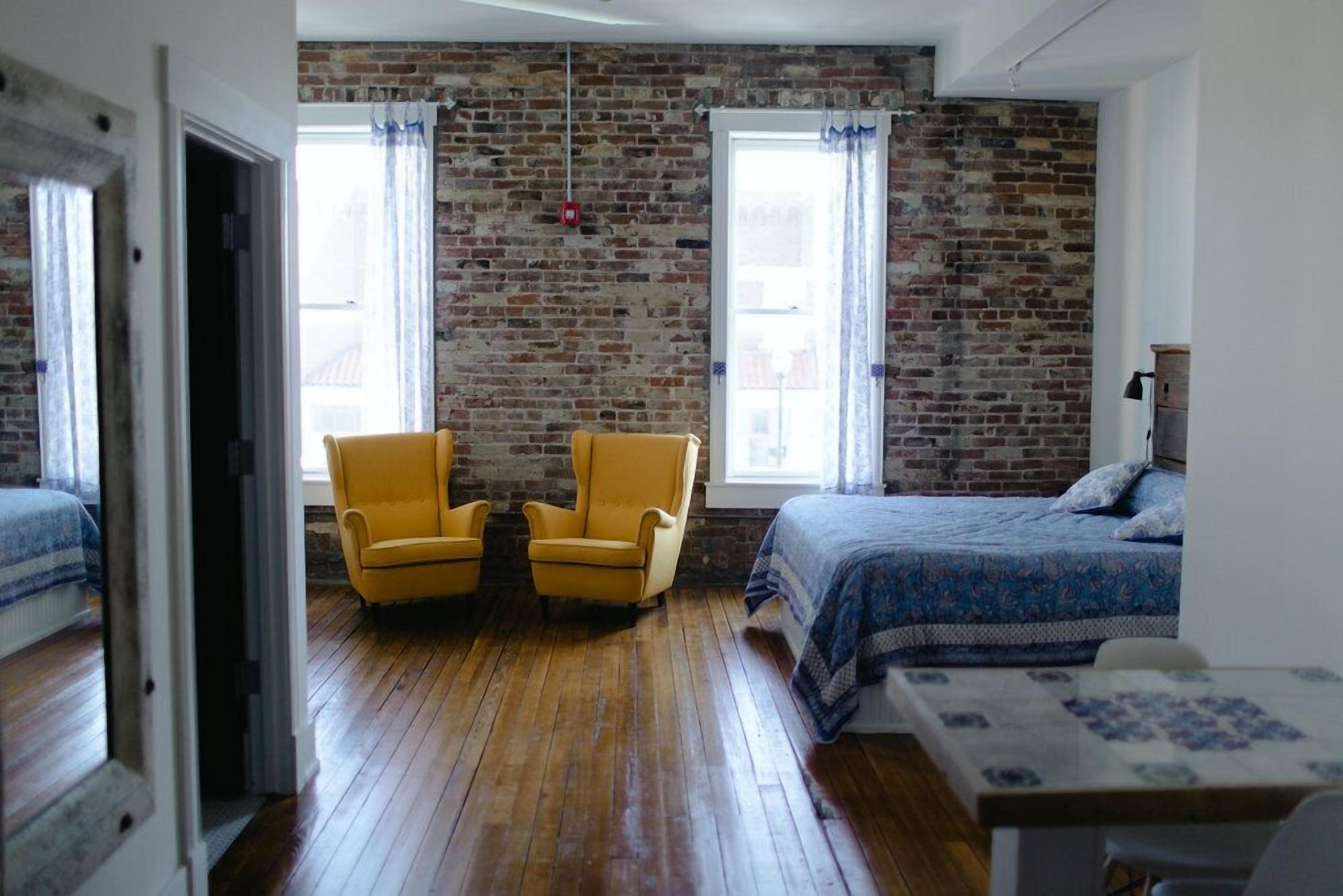 design double room, 1 king bed, accessible | 1 bedroom, minibar, desk, iron/ironing board