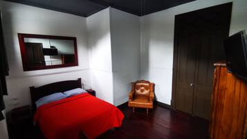 Comfort Double Room | Free WiFi, bed sheets