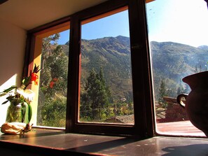 Exclusieve suite, 1 queensize bed, privébadkamer, uitzicht op bergen | Uitzicht vanuit de kamer