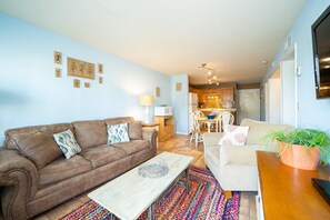 Lägenhet - flera sängar (Gulf Shores Plantation East Unit 3113) | Vardagsrum | Dvd-spelare