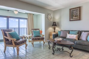 Condo, Multiple Beds (Gulf Tower 11D) | Living area
