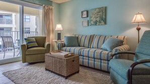 Apartment, Mehrere Betten (Harbor House Unit 11B) | Wohnbereich