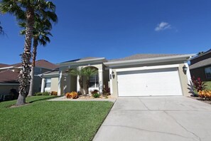 Exterior - Luxury Home Close by Theme Parks (Haines City)