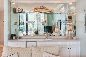 Condo, Multiple Beds (Phoenix on the Bay Unit 1110) | Private kitchen