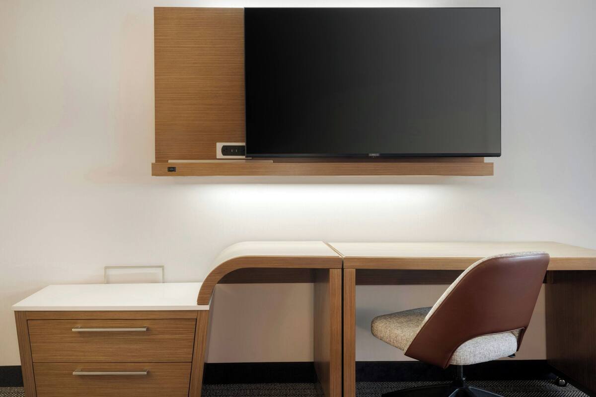 In-room safe, desk, iron/ironing board, free cots/infant beds