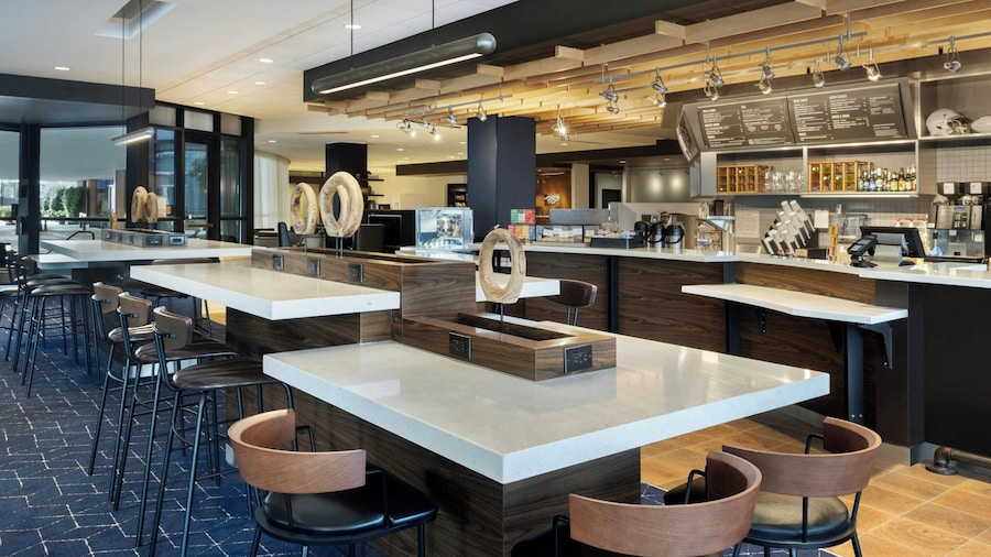 Courtyard by Marriott Redwood City