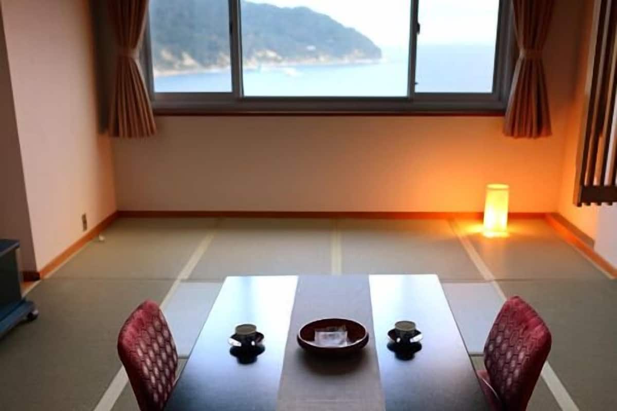 お食事