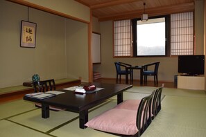 Traditional-Zimmer (Japanese Style)
